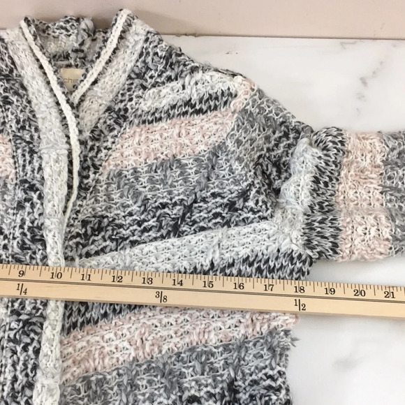 Chicos Duster Cardigan Womens 1 Medium Gray Pink Stripe Fringe Chunky Sweater - Picture 11 of 14